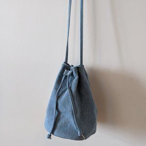 BAGGU denim bucket bag